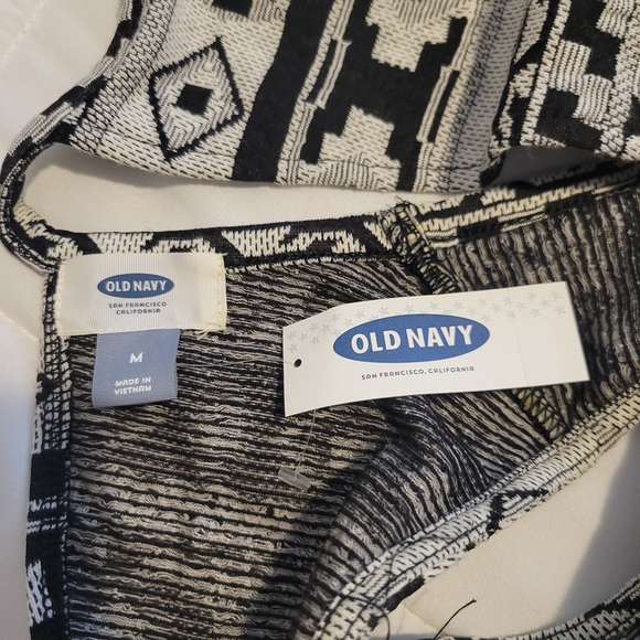 Old Navy Black & Cream Tribal Print Sleeveless Tank - Picture 7 of 9